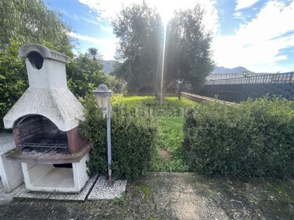 casa indipendente in vendita a Carini