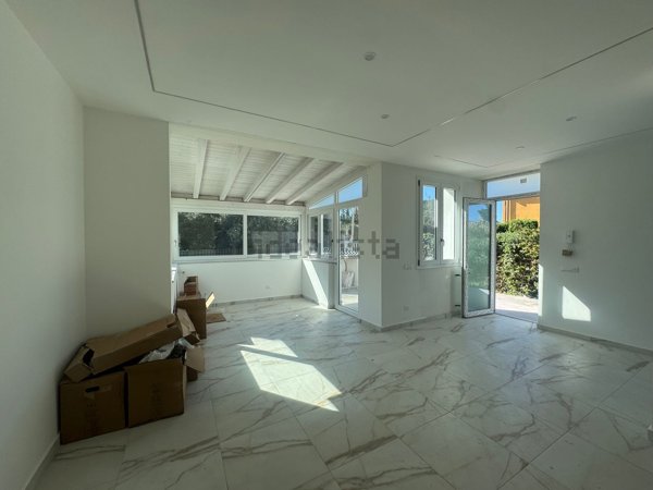 appartamento in vendita a Carini in zona Piraineto