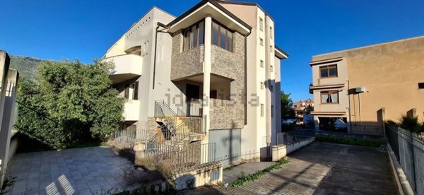 casa indipendente in vendita a Carini