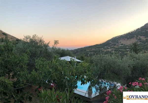 casa indipendente in vendita a Carini in zona Villagrazia di Carini