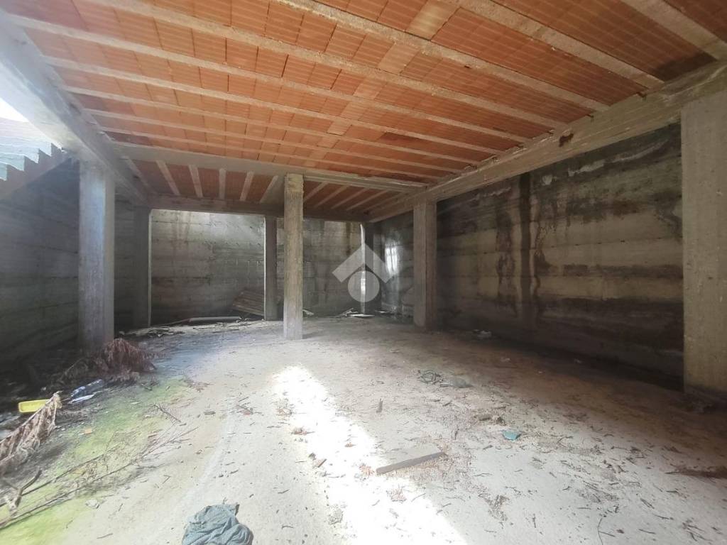 negozio in vendita a Carini