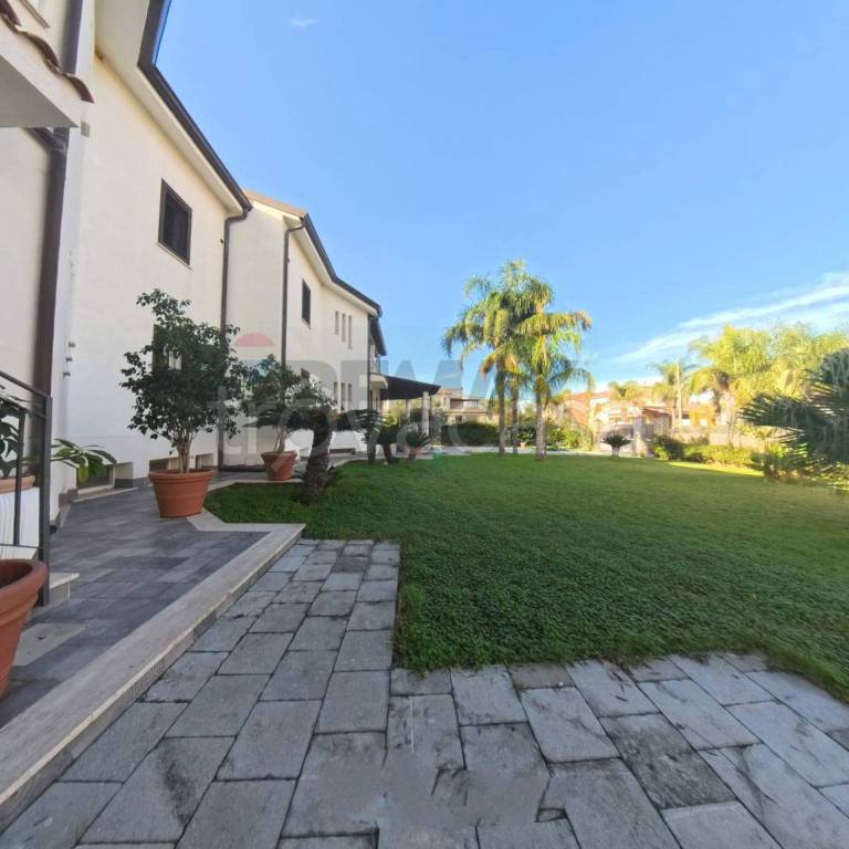 casa indipendente in vendita a Carini