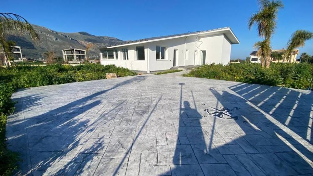 casa indipendente in vendita a Carini in zona Bivio Foresta
