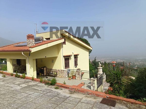 casa indipendente in vendita a Carini