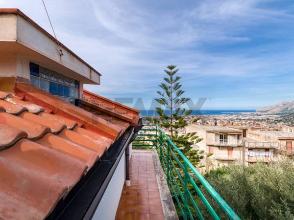 casa indipendente in vendita a Carini