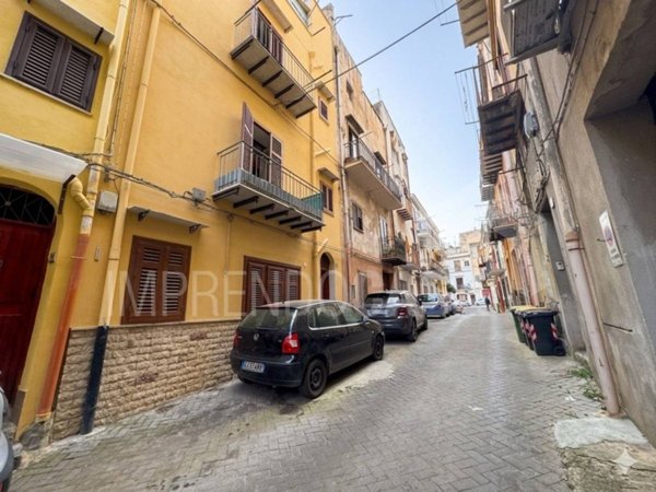 intera palazzina in vendita a Carini