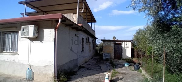 casa indipendente in vendita a Carini in zona Villagrazia di Carini