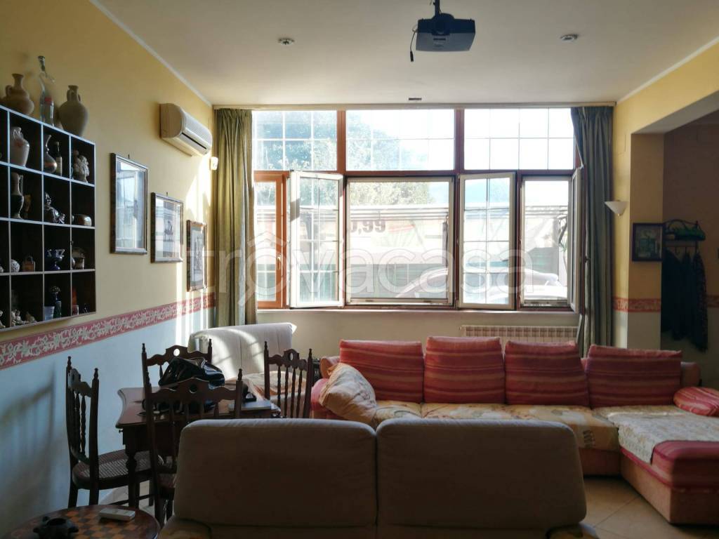 casa indipendente in vendita a Carini in zona Villagrazia di Carini
