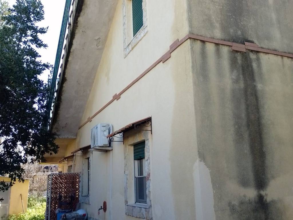 casa indipendente in vendita a Carini in zona Villagrazia di Carini
