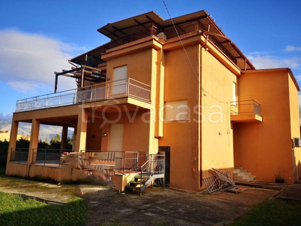 casa indipendente in vendita a Carini in zona Villagrazia di Carini