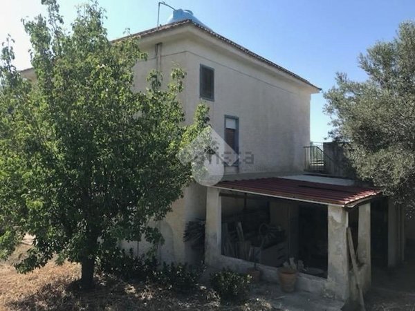 casa indipendente in vendita a Carini