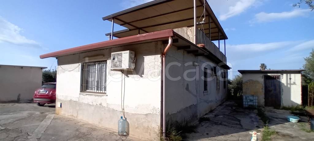 casa indipendente in vendita a Carini in zona Villagrazia di Carini