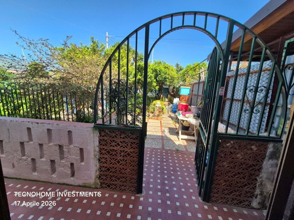 casa indipendente in vendita a Carini in zona Bivio Foresta