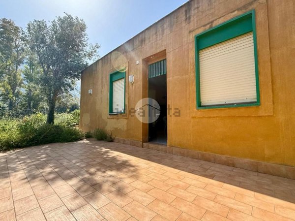 casa indipendente in vendita a Carini