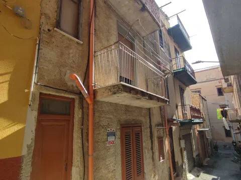 intera palazzina in vendita a Carini