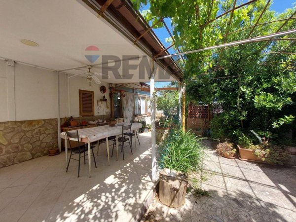 casa indipendente in vendita a Carini in zona Villagrazia di Carini