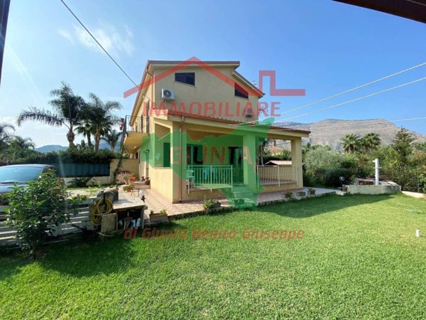 casa indipendente in vendita a Carini in zona Villagrazia di Carini