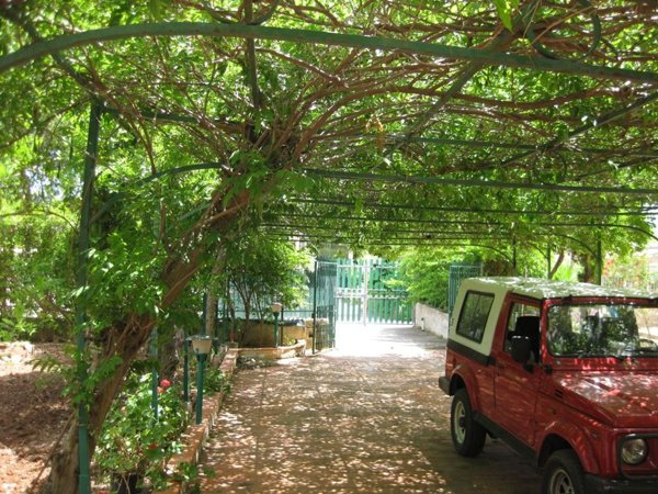 casa indipendente in vendita a Carini in zona Piraineto
