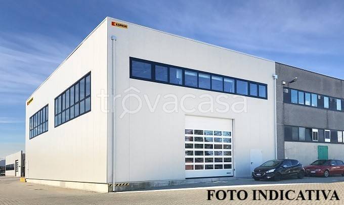locale commerciale in vendita a Carini