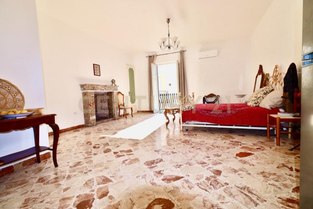 casa indipendente in vendita a Carini
