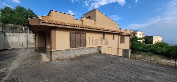 casa indipendente in vendita a Carini