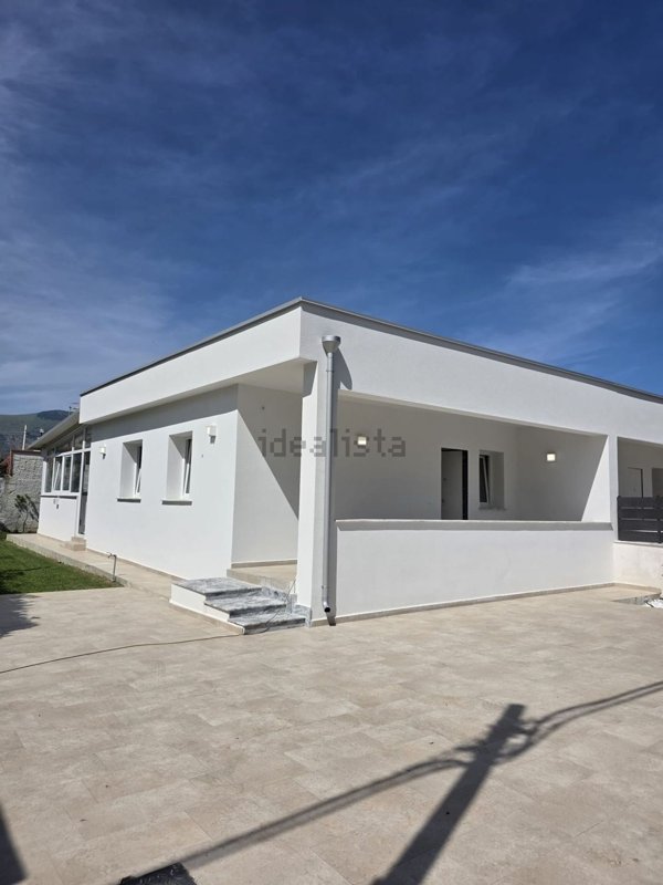 casa indipendente in vendita a Carini