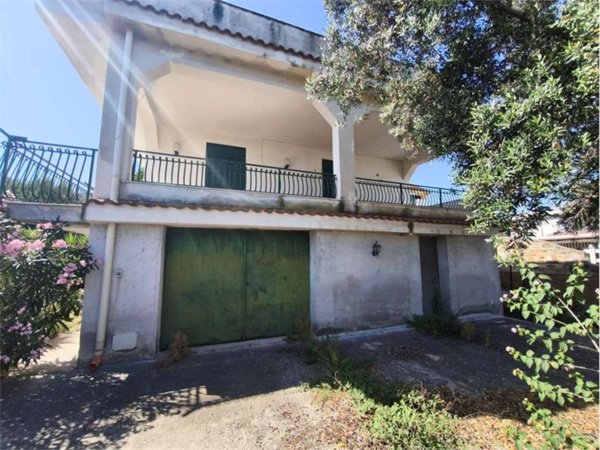 casa indipendente in vendita a Carini in zona Bivio Foresta