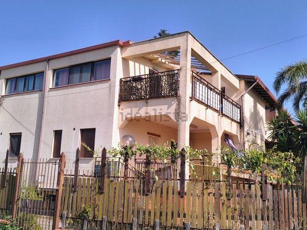 appartamento in vendita a Carini in zona Villagrazia di Carini