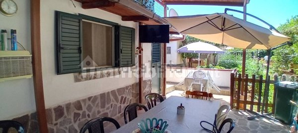 casa indipendente in vendita a Carini in zona Villagrazia di Carini