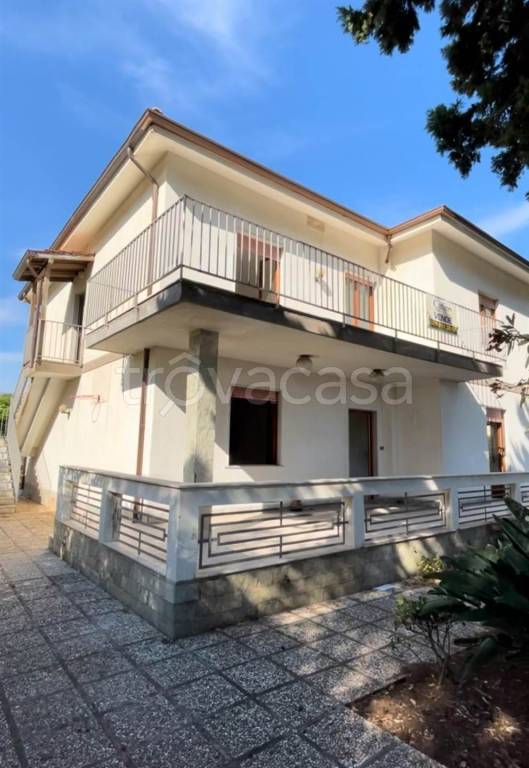 casa indipendente in vendita a Carini in zona Villagrazia di Carini