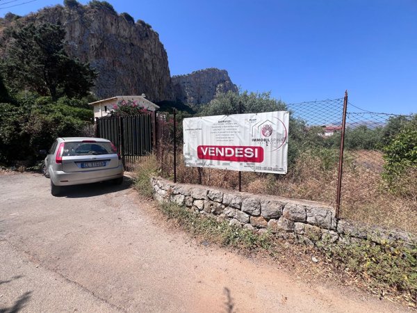 terreno edificabile in vendita a Carini in zona Bivio Foresta
