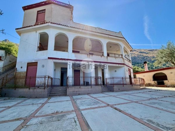 appartamento in vendita a Carini in zona Villagrazia di Carini