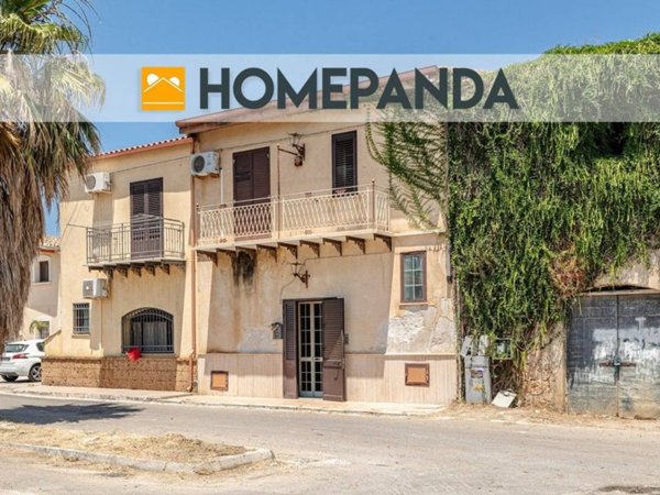 casa indipendente in vendita a Carini in zona Villagrazia di Carini