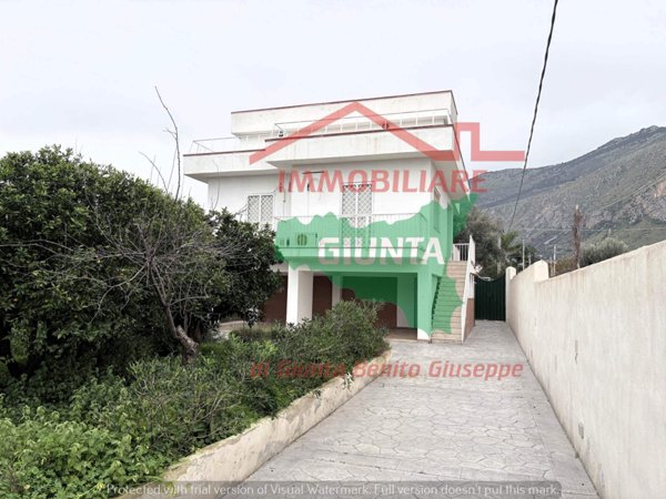 casa indipendente in vendita a Carini in zona Piraineto