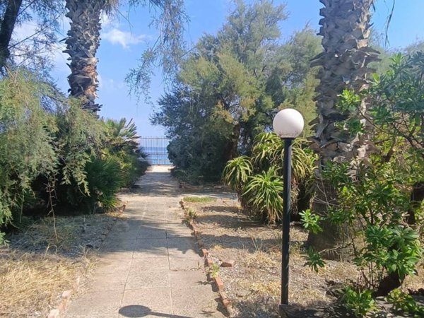 casa indipendente in vendita a Carini