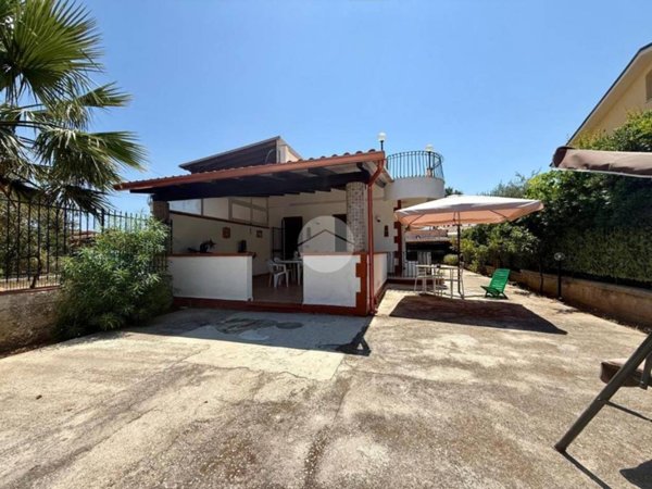 casa indipendente in vendita a Carini