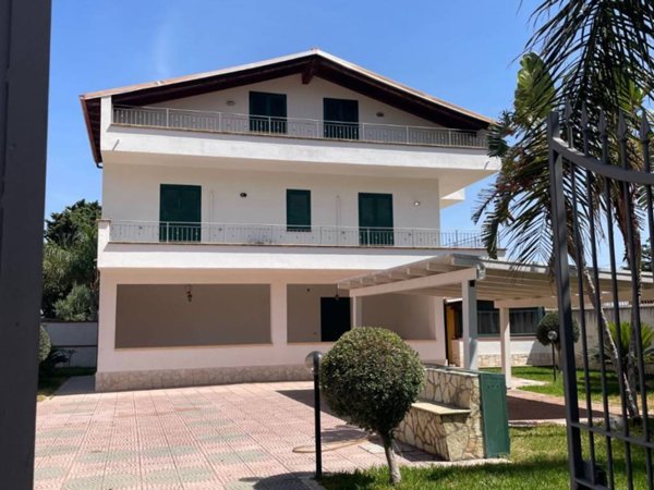 casa indipendente in vendita a Carini
