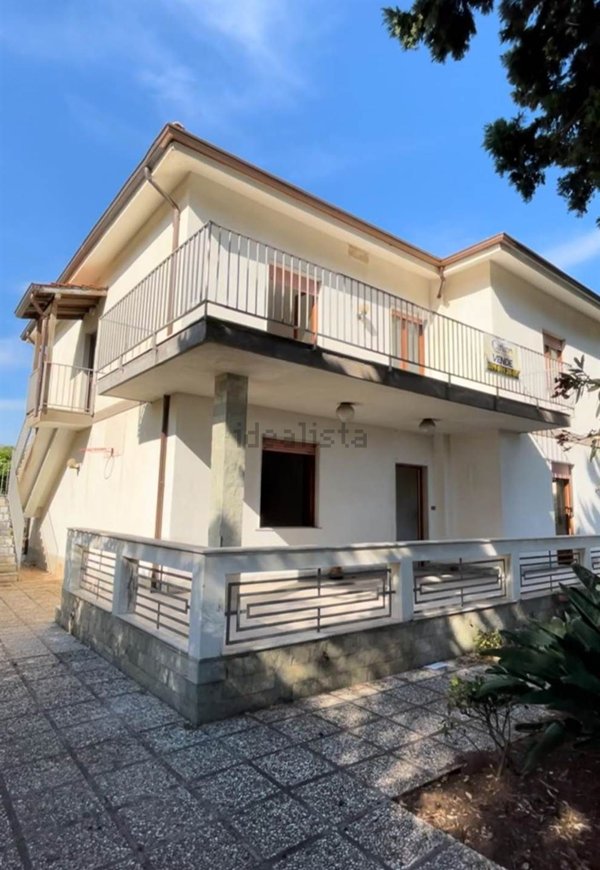 casa indipendente in vendita a Carini