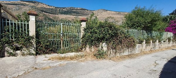 terreno edificabile in vendita a Carini