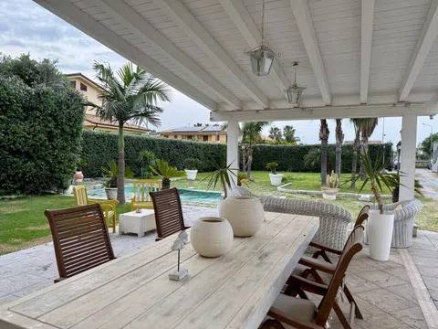 casa indipendente in vendita a Carini in zona Villagrazia di Carini