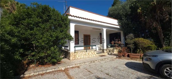 casa indipendente in vendita a Carini