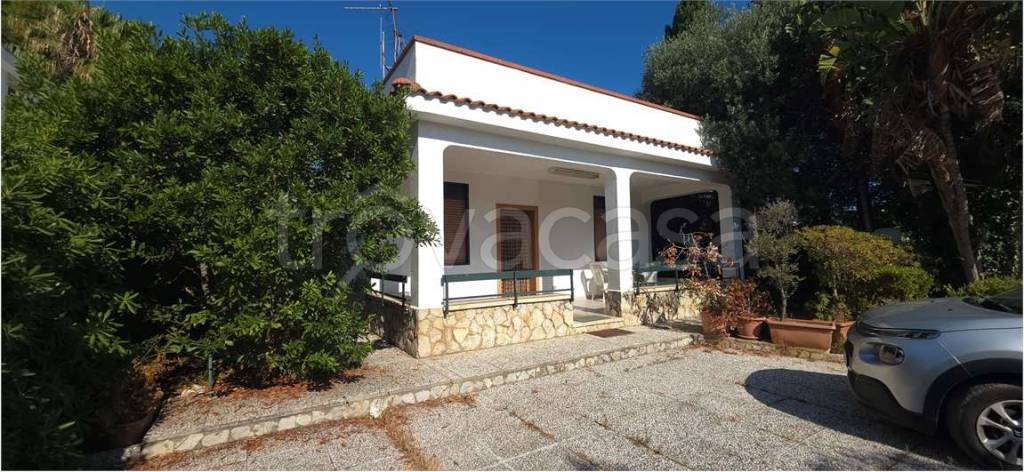 casa indipendente in vendita a Carini