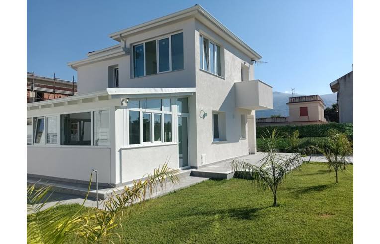 casa indipendente in vendita a Carini