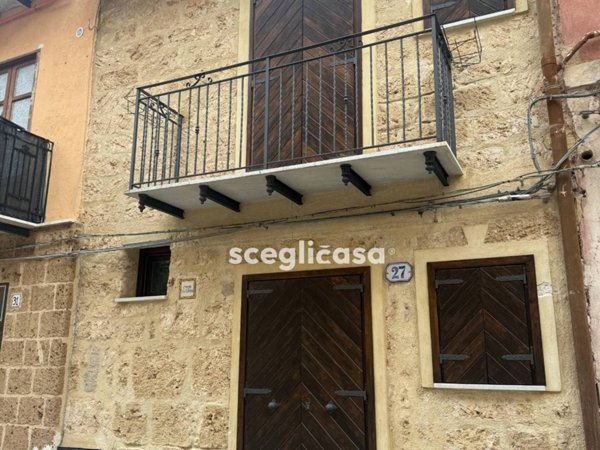 casa indipendente in vendita a Carini