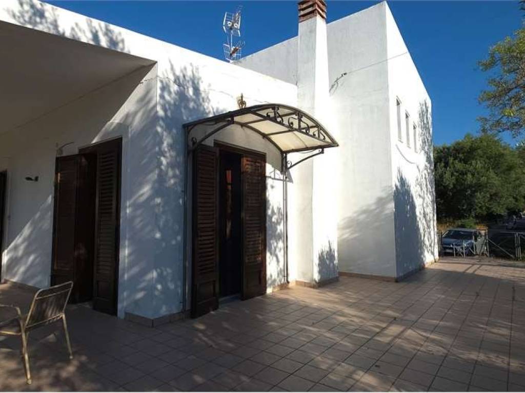 casa indipendente in vendita a Carini