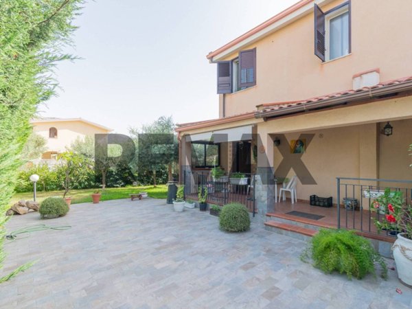 casa indipendente in vendita a Carini