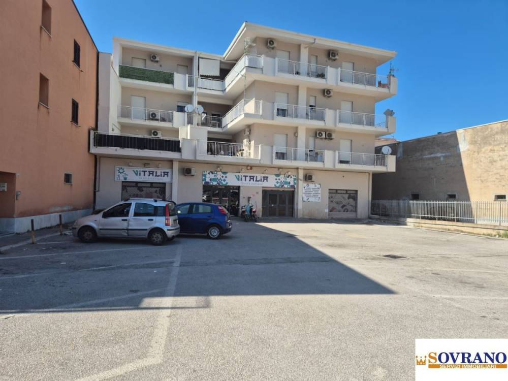 locale commerciale in vendita a Carini in zona Bivio Foresta