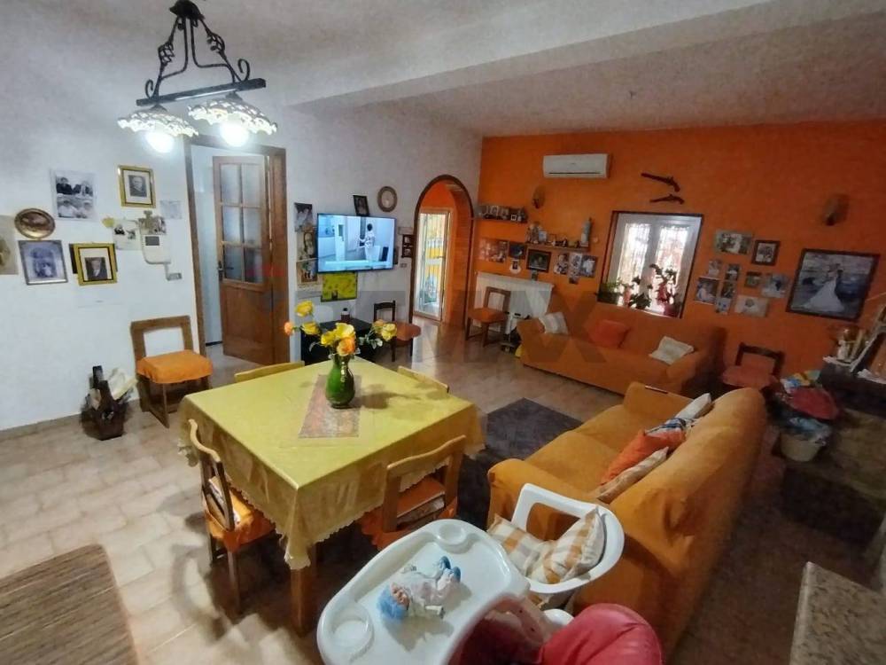 casa indipendente in vendita a Carini