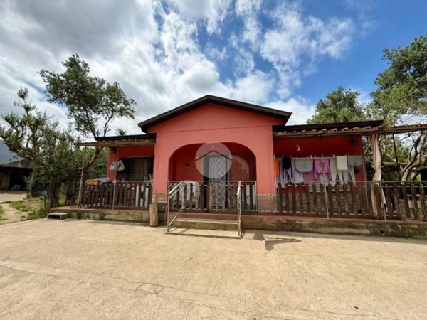 casa indipendente in vendita a Carini