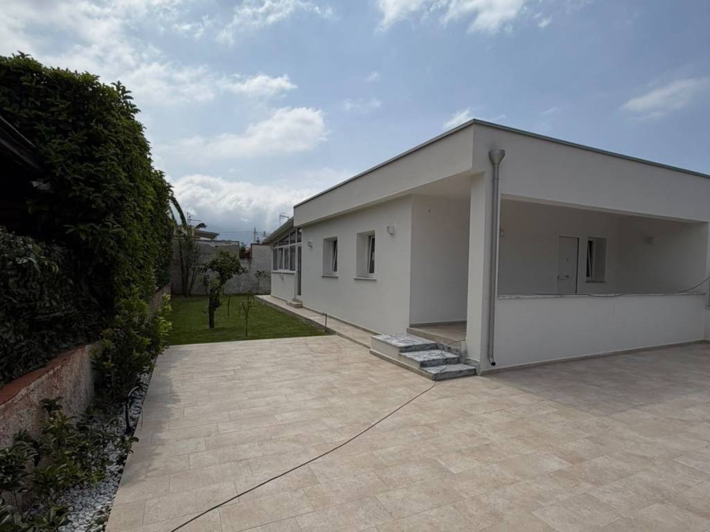 casa indipendente in vendita a Carini